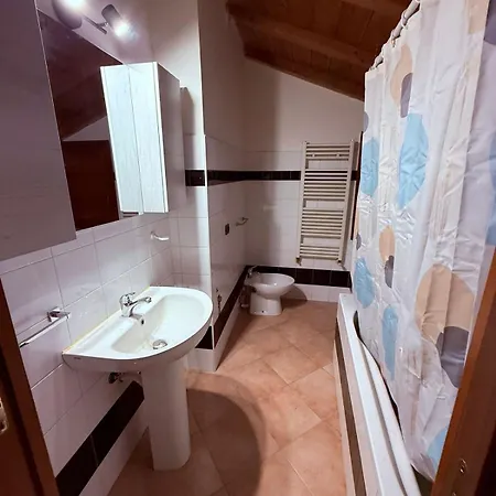 アパート Abb Leonardo Flat